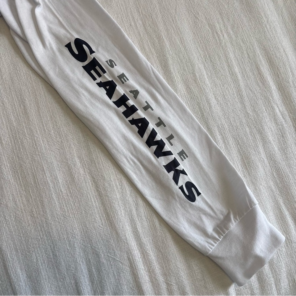 Men’s G-III Seattle Seahawks Long Sleeve Tee - Picture 4 of 9